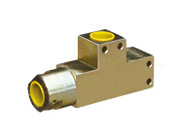 ��������y